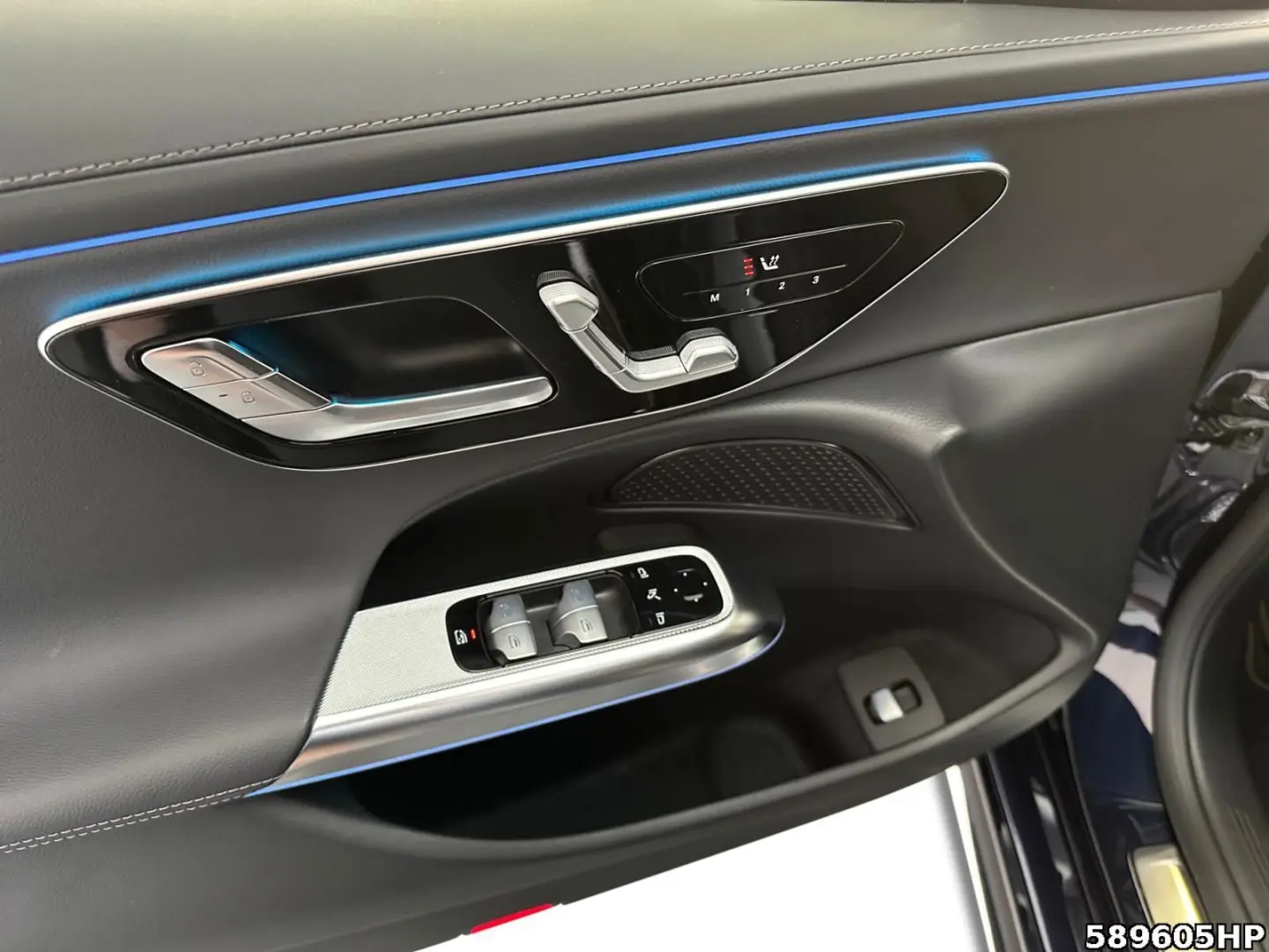 E 220 d AMG  *AHK Digital Light Distronic 360°