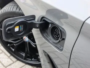 BMW 530e xDrive Touring Msport*HUD*Laser*H/K*