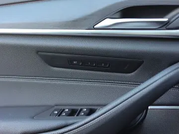 BMW 530e xDrive Touring Msport*HUD*Laser*H/K*