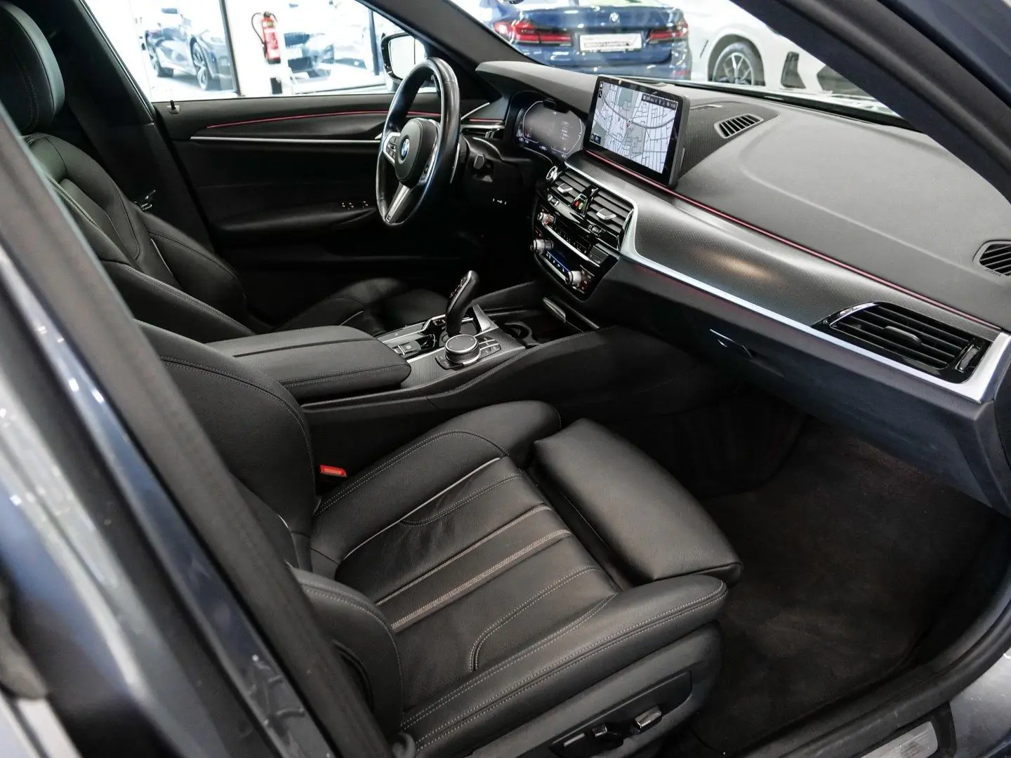 BMW 530d xDrive M-Sport HuD Laser Pano 20
