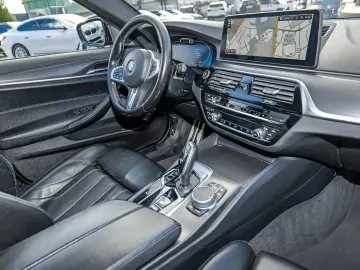 BMW 530d xDrive Touring M Sport Pano
