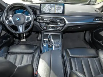 BMW 530d xDrive Touring M Sport Pano