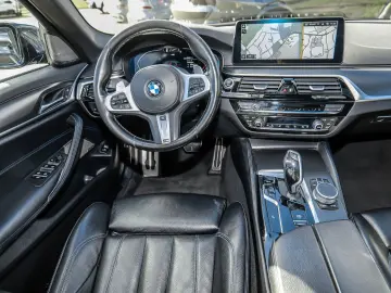 BMW 530d xDrive Touring M Sport Pano