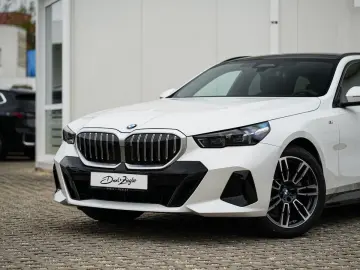 BMW 520d xDrive Touring M Sport  Pano
