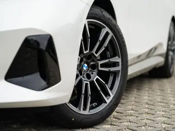 BMW 520d xDrive Touring M Sport  Pano