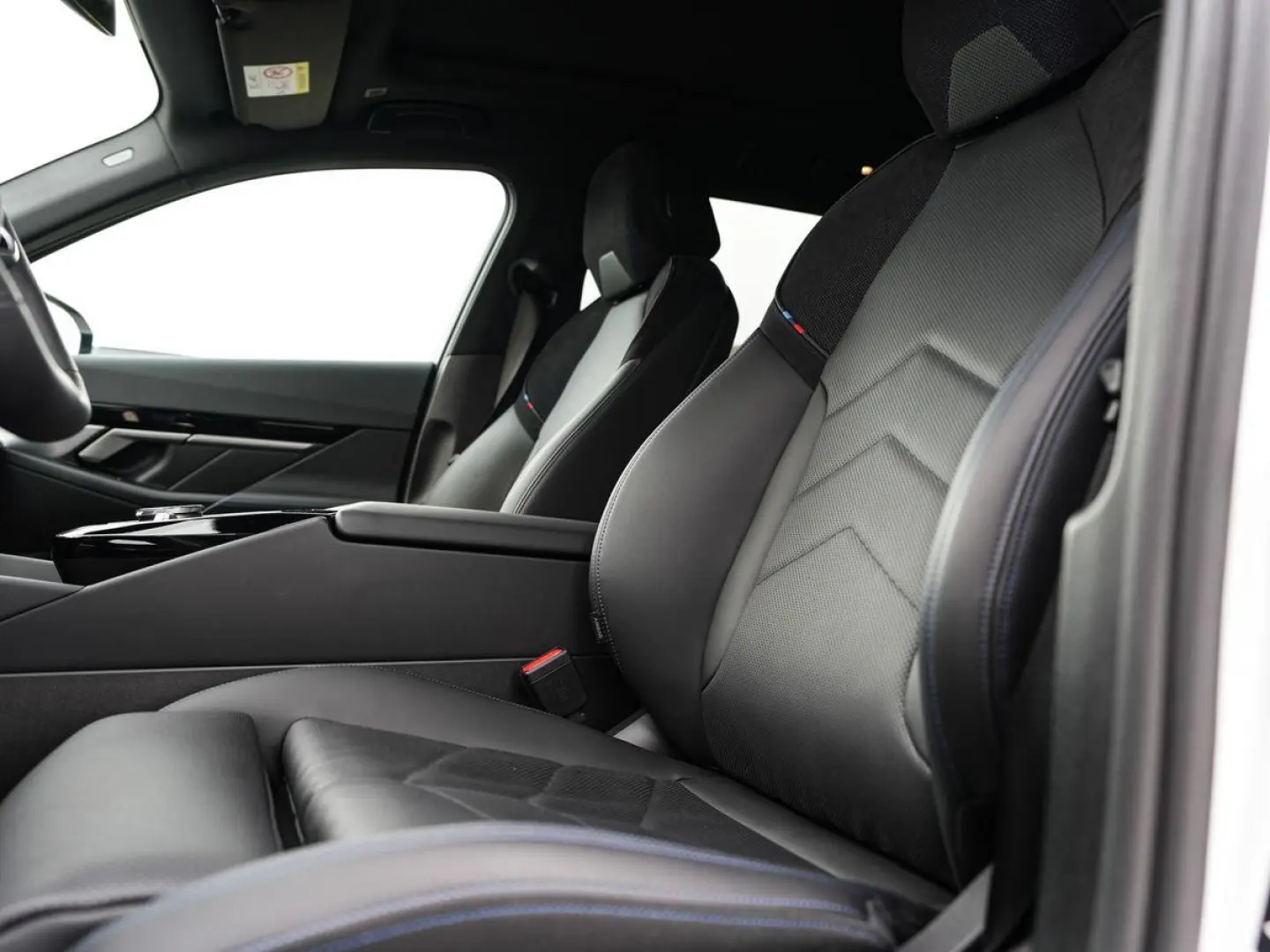 BMW 520d xDrive Touring M Sport  Pano