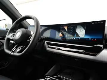 BMW 520d xDrive Touring M Sport  Pano