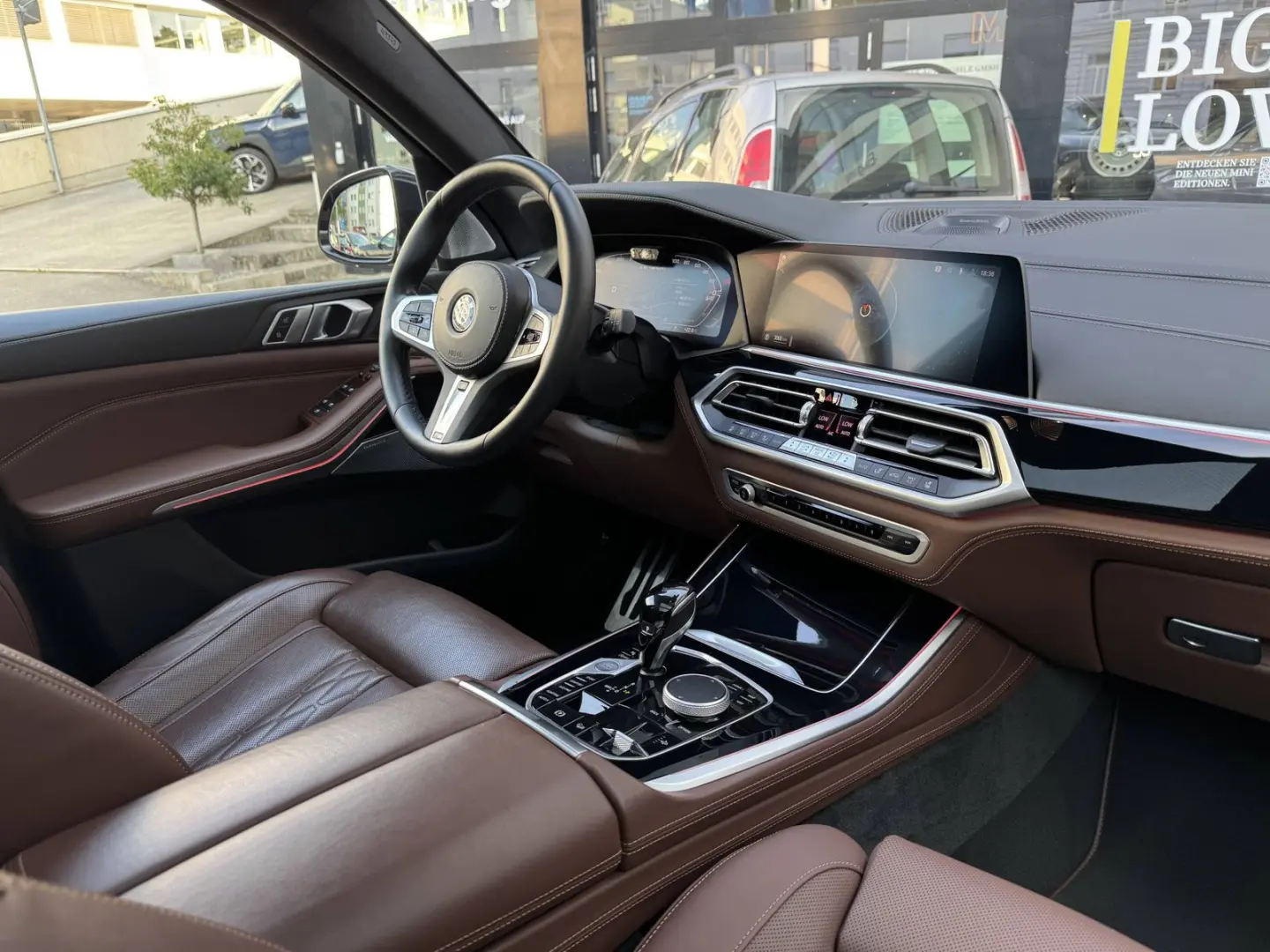 BMW X5 M50i Laser SkyPano Luft. B&W 22