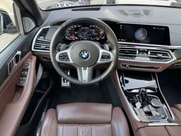 BMW X5 M50i Laser SkyPano Luft. B&W 22