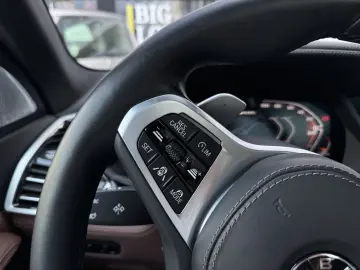 BMW X5 M50i Laser SkyPano Luft. B&W 22