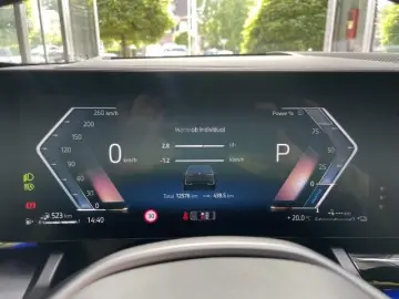 550 e xDrive LED Pano Live Cockpit Prof. ACC H&K