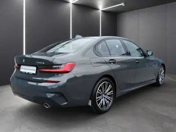 330e Limousine+M SPORTPAKET+HEAD UP+LASER+DR.ASS
