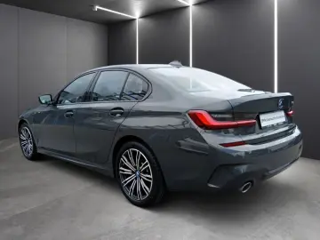 330e Limousine+M SPORTPAKET+HEAD UP+LASER+DR.ASS