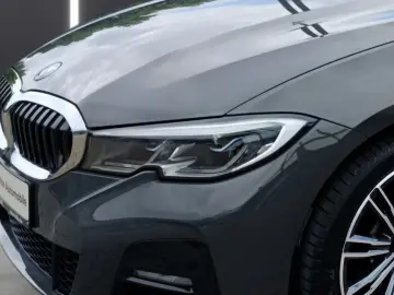 330e Limousine+M SPORTPAKET+HEAD UP+LASER+DR.ASS