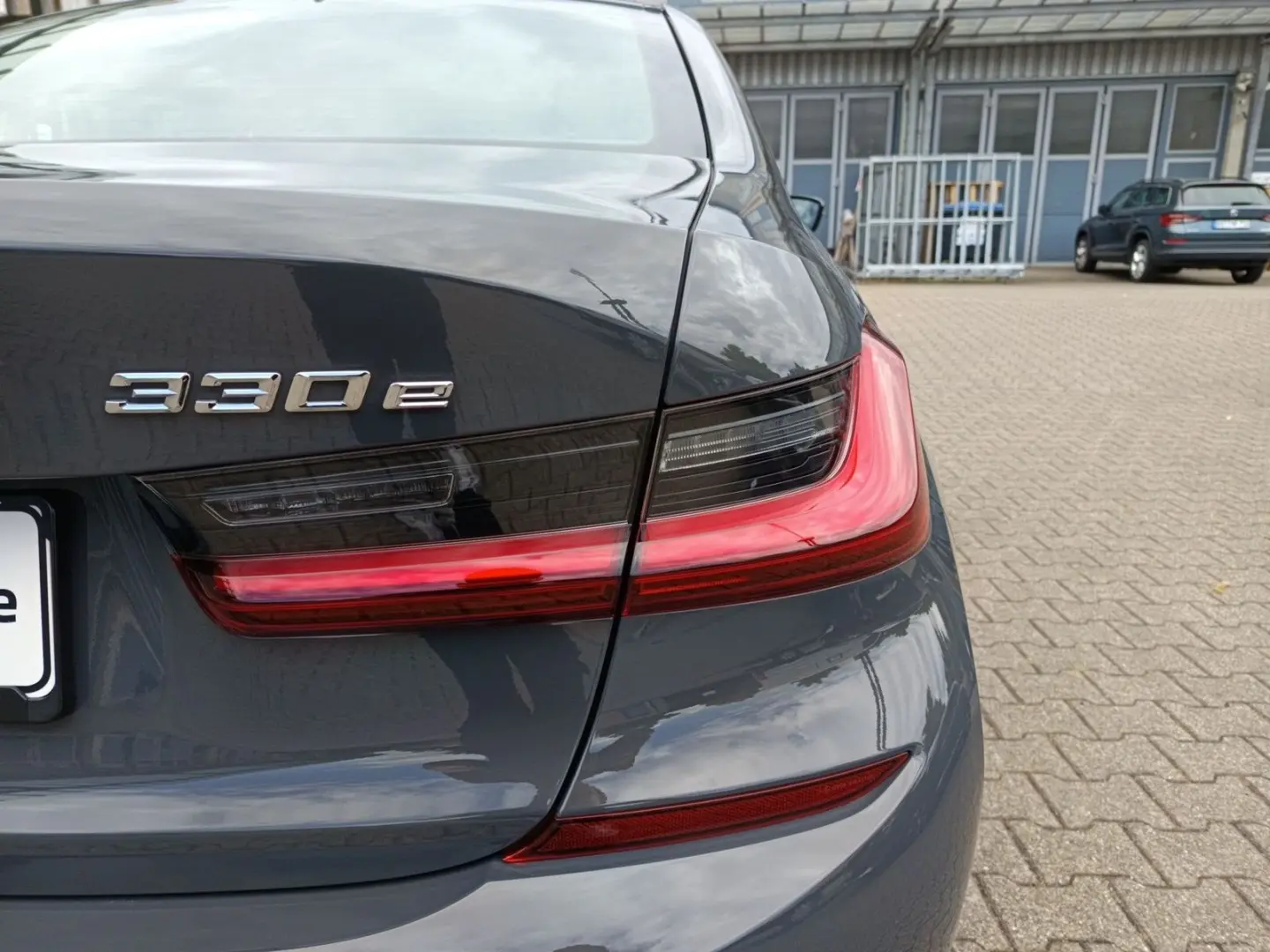 330e Limousine+M SPORTPAKET+HEAD UP+LASER+DR.ASS