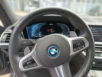 330e Limousine+M SPORTPAKET+HEAD UP+LASER+DR.ASS