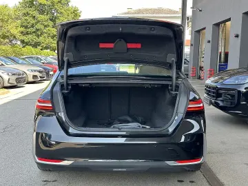 530e PHEV Aut. / AHK / LED / ICONIC SOUNDS EL...