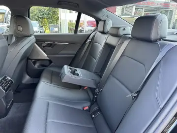 530e PHEV Aut. / AHK / LED / ICONIC SOUNDS EL...
