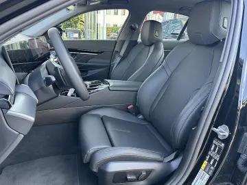 530e PHEV Aut. / AHK / LED / ICONIC SOUNDS EL...