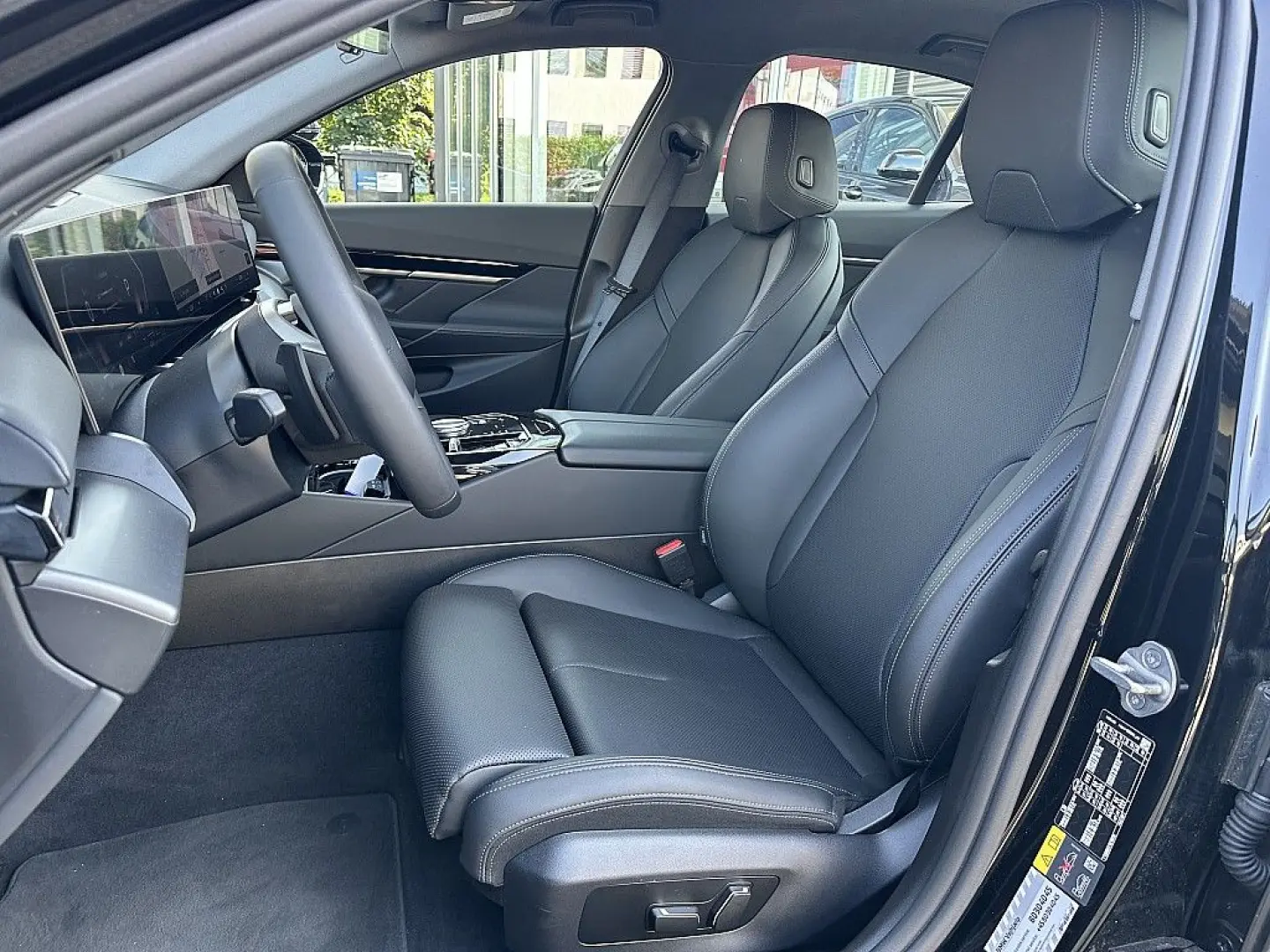 530e PHEV Aut. / AHK / LED / ICONIC SOUNDS EL...
