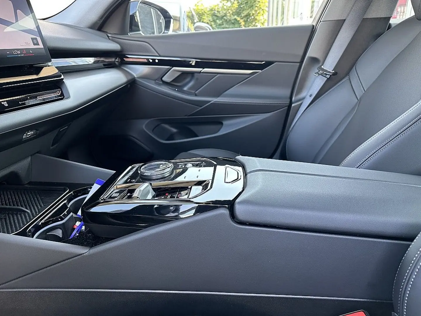 530e PHEV Aut. / AHK / LED / ICONIC SOUNDS EL...