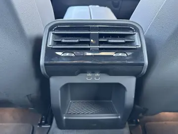530e PHEV Aut. / AHK / LED / ICONIC SOUNDS EL...