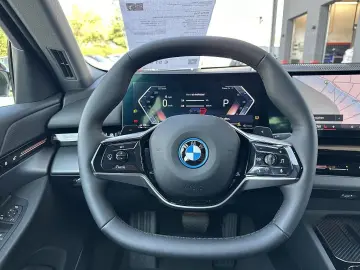 530e PHEV Aut. / AHK / LED / ICONIC SOUNDS EL...