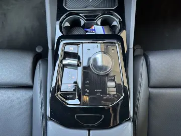 530e PHEV Aut. / AHK / LED / ICONIC SOUNDS EL...