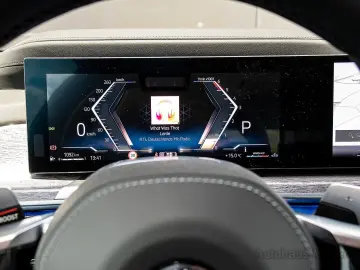 740d Limousine: Der Maßstab der Oberklasse HUD