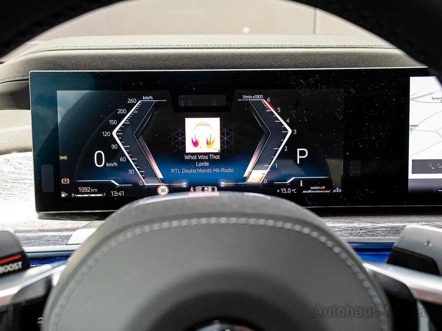 740d Limousine: Der Maßstab der Oberklasse HUD