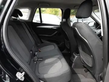 X1 xDrive 25e Advantage