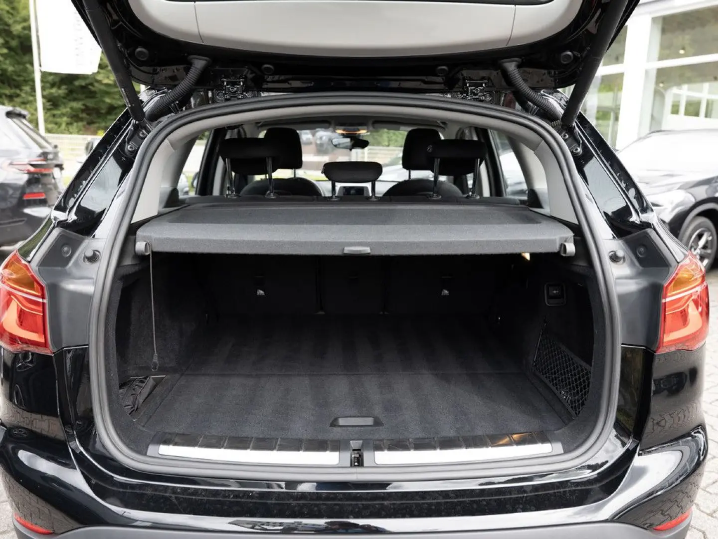 X1 xDrive 25e Advantage