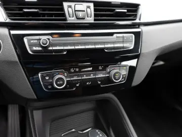 X1 xDrive 25e Advantage