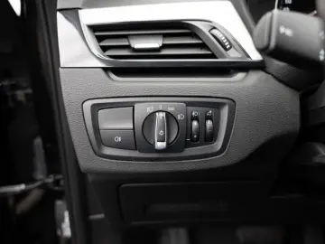 X1 xDrive 25e Advantage