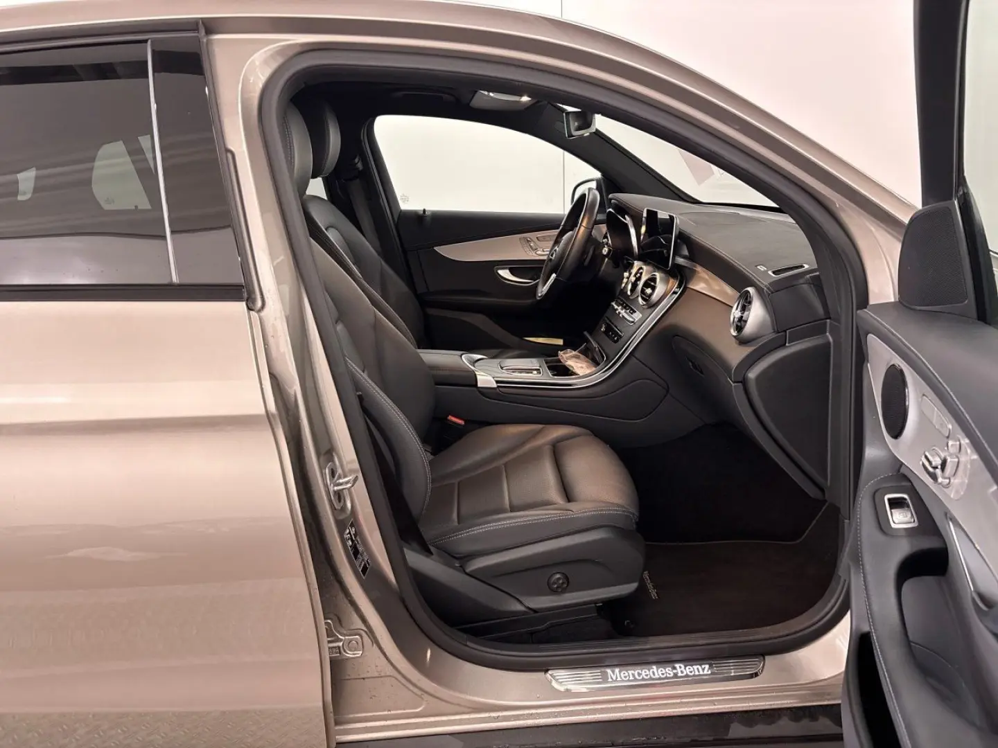 GLC 300 de Coupe 4Matic 360° AHK S-Dach ACC BLIS