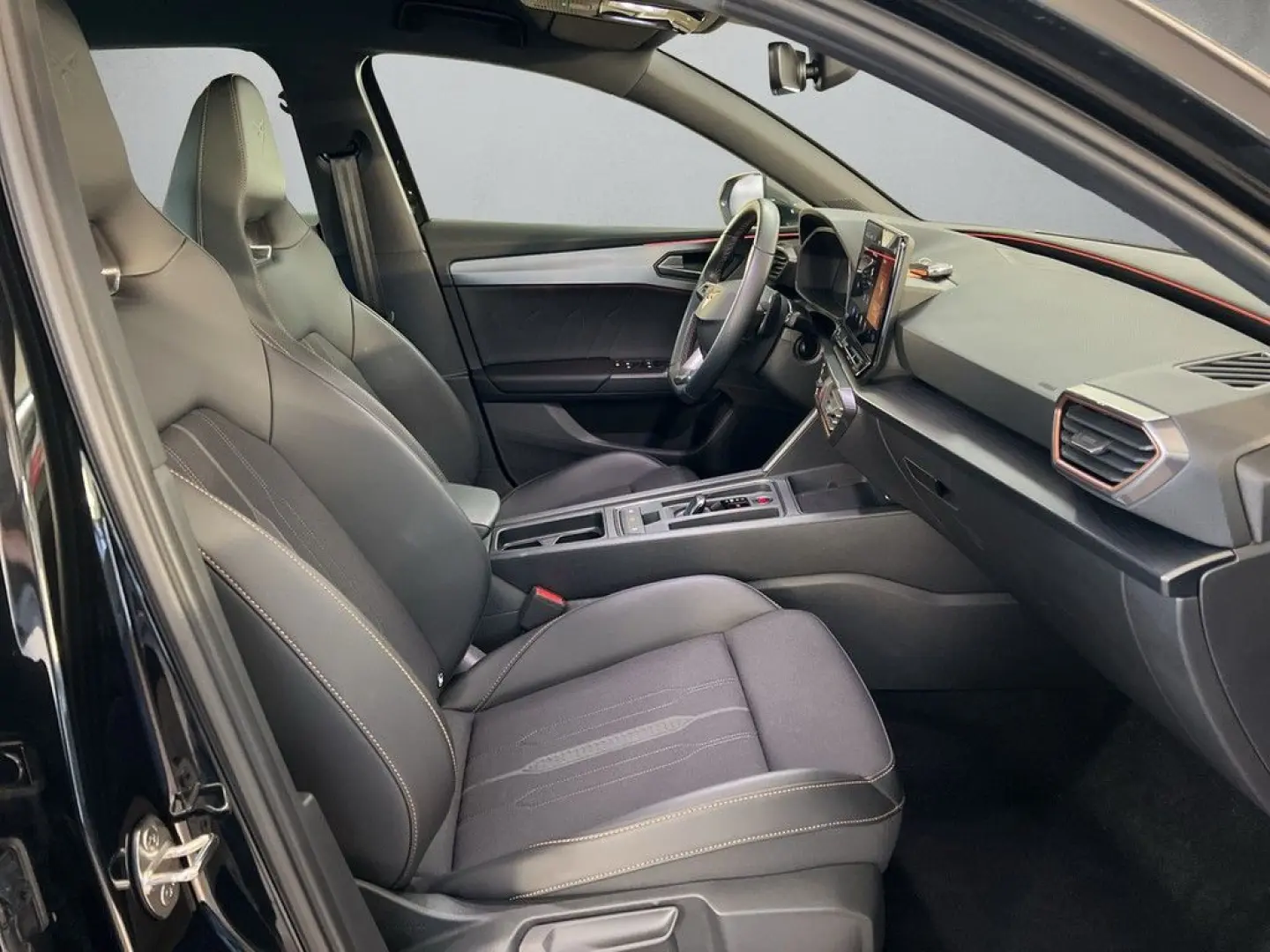Leon 2.0 TSI DSG VZ *AHK*