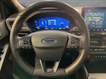 Focus TURNIER ST X AUTOMATIK PANORA.AHK B&O NAVI