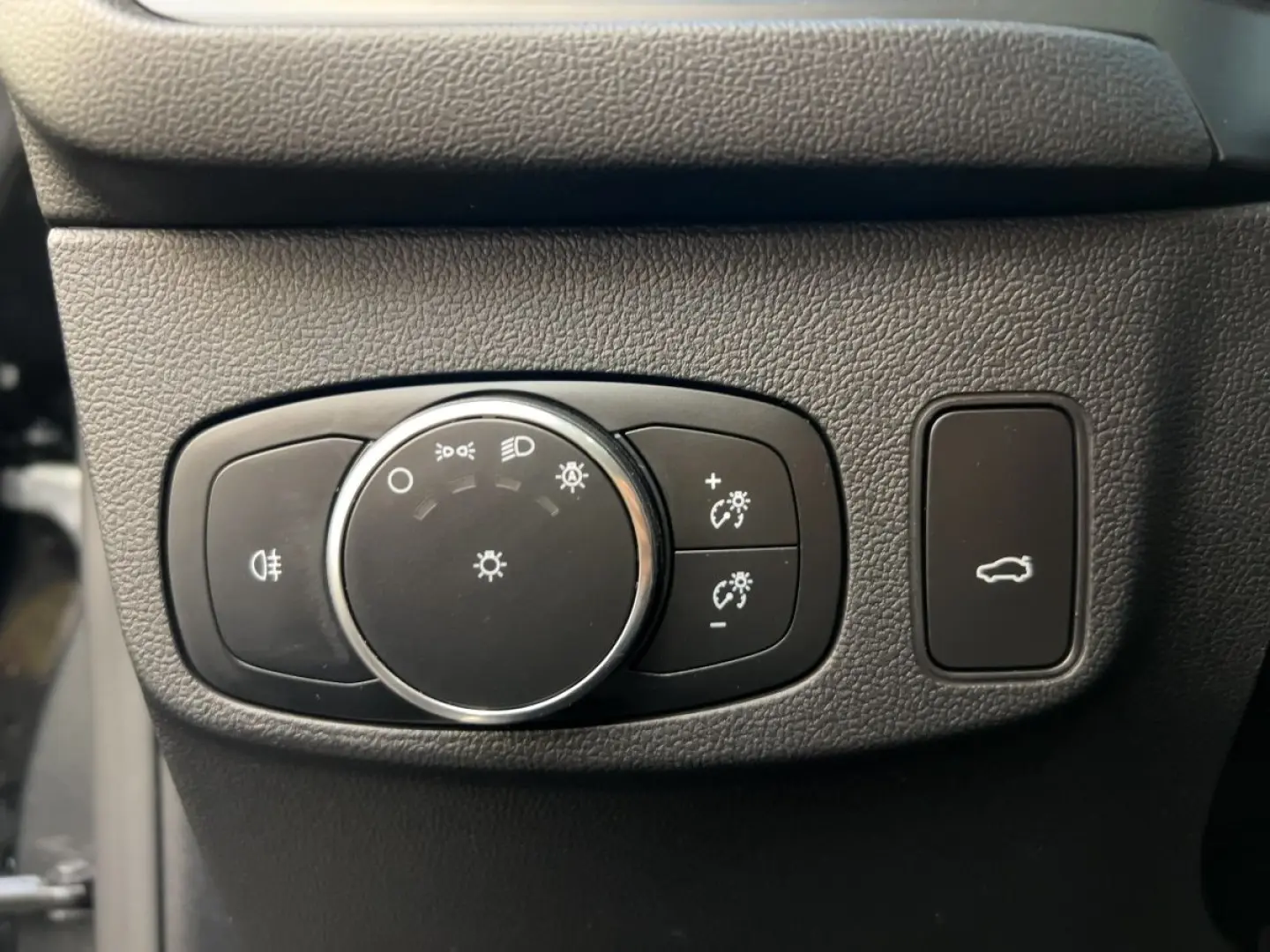 Focus TURNIER ST X AUTOMATIK PANORA.AHK B&O NAVI
