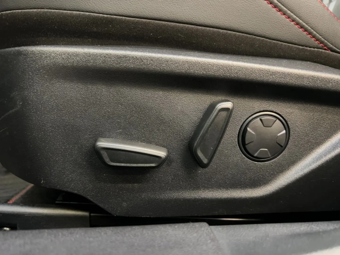 Focus TURNIER ST X AUTOMATIK PANORA.AHK B&O NAVI