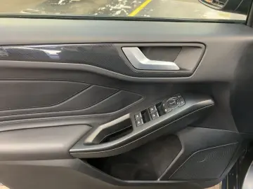 Focus TURNIER ST X AUTOMATIK PANORA.AHK B&O NAVI