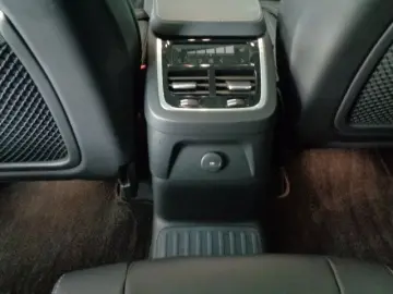 XC90 T8 Ultra Dark Plug-In Hybrid AWD*VOLL*