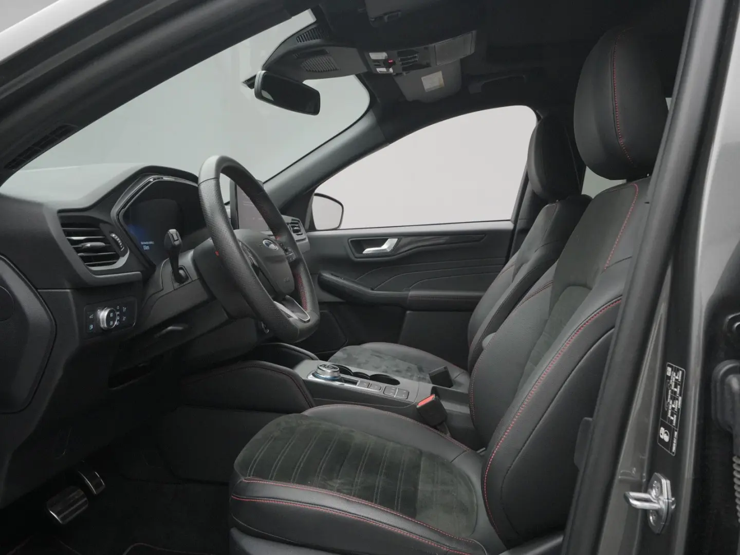 Kuga ST-Line X 224PS PHEV/Pano/Winter&Techno-P.
