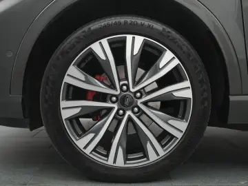 Kuga ST-Line X 224PS PHEV/Pano/Winter&Techno-P.