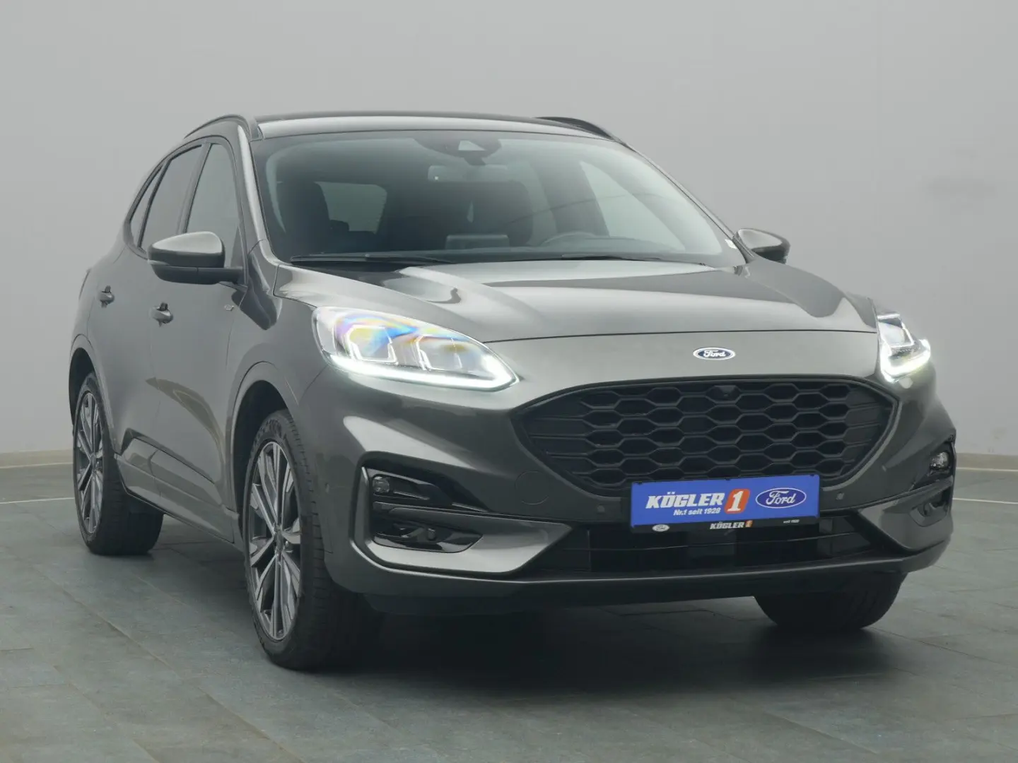 Kuga ST-Line X 224PS PHEV/Pano/Winter&Techno-P.