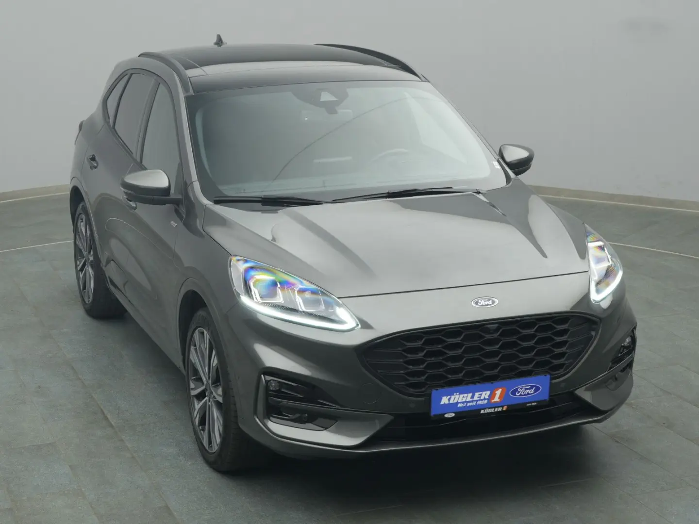 Kuga ST-Line X 224PS PHEV/Pano/Winter&Techno-P.