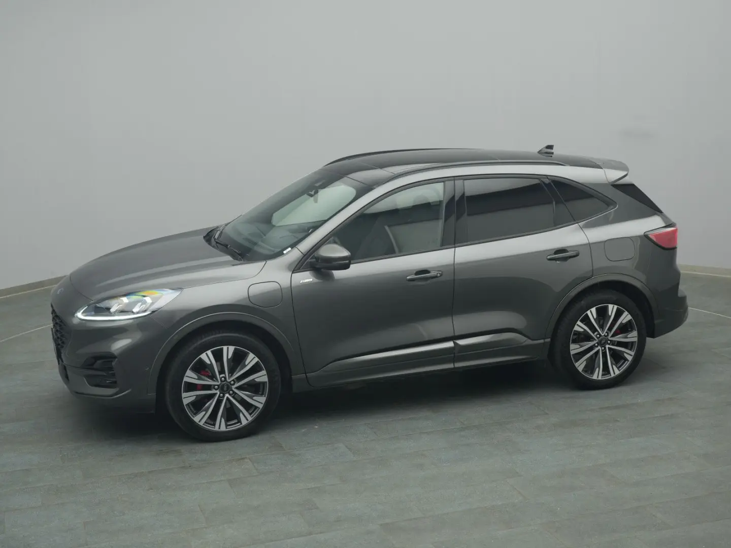 Kuga ST-Line X 224PS PHEV/Pano/Winter&Techno-P.