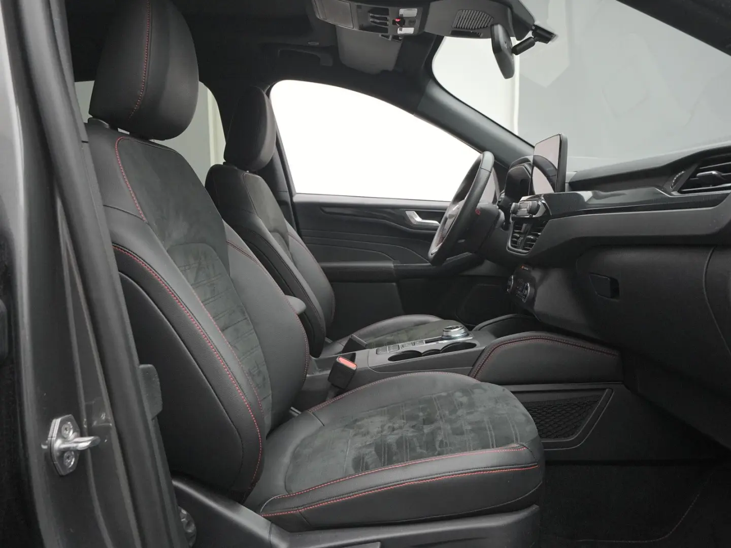 Kuga ST-Line X 224PS PHEV/Pano/Winter&Techno-P.