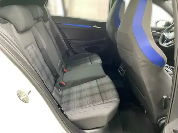 Golf VIII 1.5 TSI Hybrid DSG HeadUpDisplay