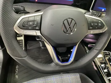 Golf VIII 1.5 TSI Hybrid DSG HeadUpDisplay