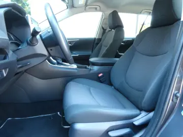 RAV 4 Hybrid 4x2 Business Edition KAMERA/LED/NAV
